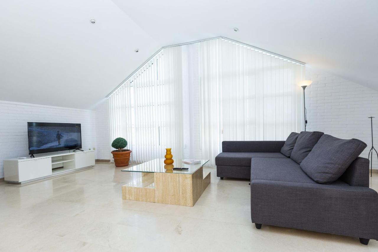 Pizarra Planetcostadorada Villa Tarragona